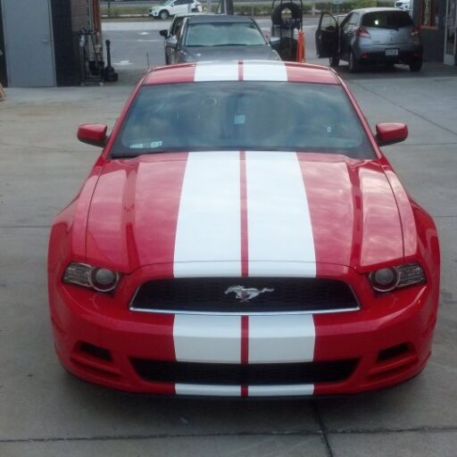 mustang_redwht_630